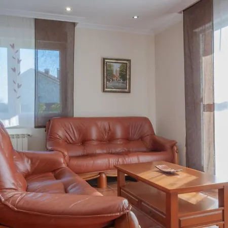 Avg Casa Aurora - Quintes *