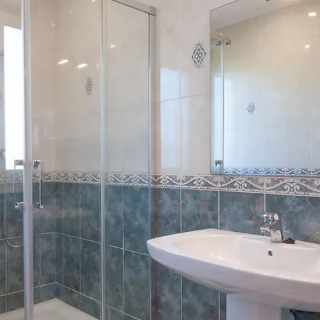 別荘 Av Casa Aurora Quintes ビリャビシオサ